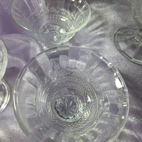 Compote Pedestal sherbet bowl - Picture 11 of 12